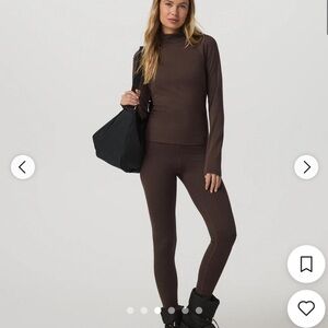Vuori Long Sleeve Chilled Out Houndstooth
Mock & leggings set